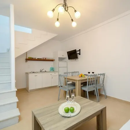 Aggidia Guest Houses *